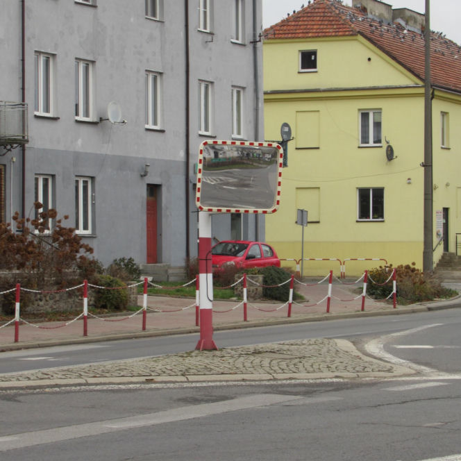 To miasto w woj. łódzkim było kiedyś prywatne. Dziś zachwyca pierwszym murowanym budynkiem