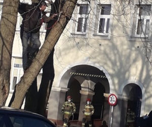 Wyszedł ze szpitala i chciał się zabić. Iławska policja uratowała 25-latka