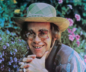 Elton John wraca do płyty sprzed lat. To najbardziej rock'n'rollowy album, jaki nagrałem
