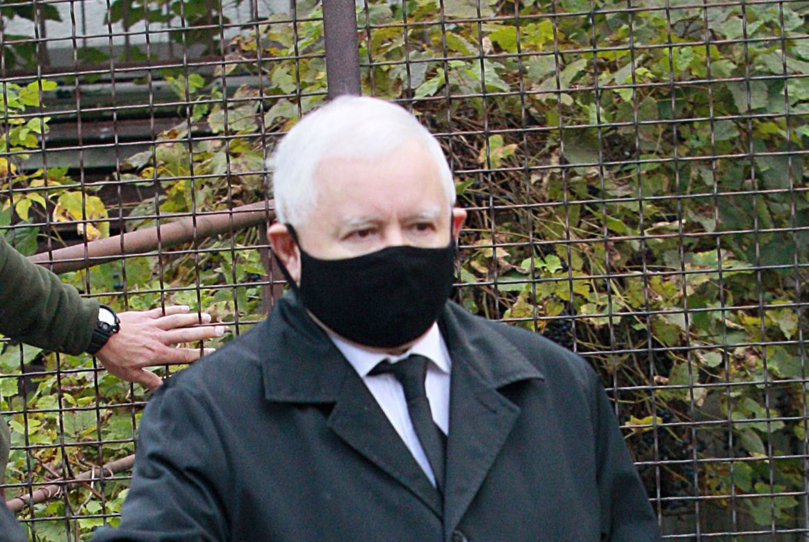 Tak mieszka Kaczyński. Teraz to centrum dowodzenia Polską!