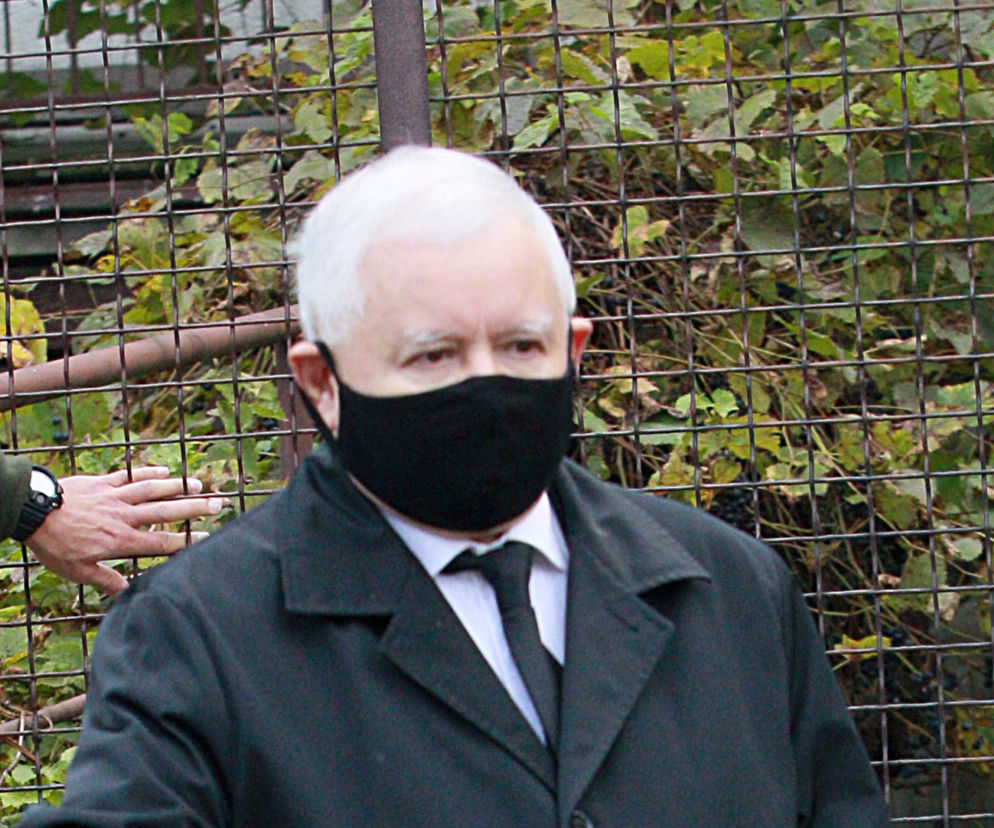 Tak mieszka Jarosław Kaczyński. Teraz to centrum dowodzenia Polską