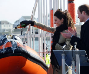 Kate Middleton i książę William ochrzcili łódź