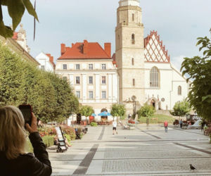 Najszczęśliwsze miasto w województwie dolnośląskim. Tak zdecydowała AI