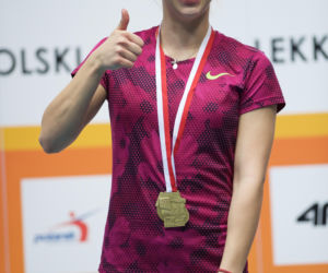 18-letnia Ewa Swoboda bez tatuaży