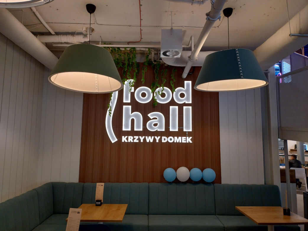 Krzywy Domek w Sopocie już otwarty. Nowy foodhall na mapie Trójmiasta