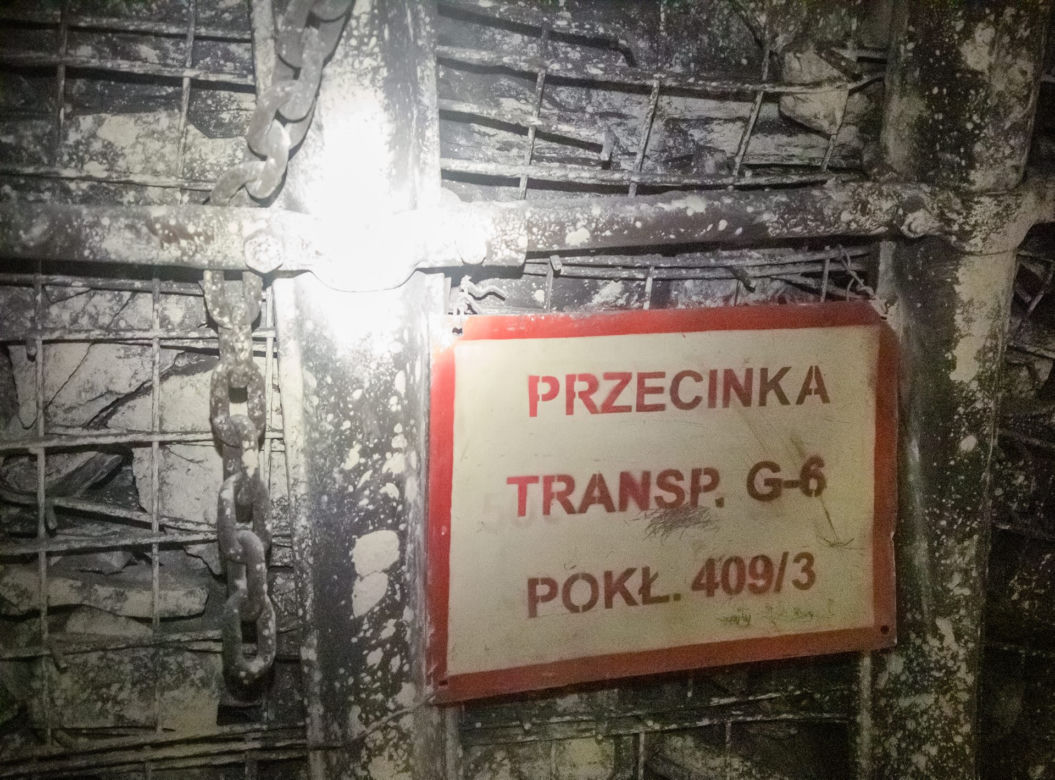 To tutaj zginęli górnicy. Rocznica katastrofy w Kopalni Zofiówka