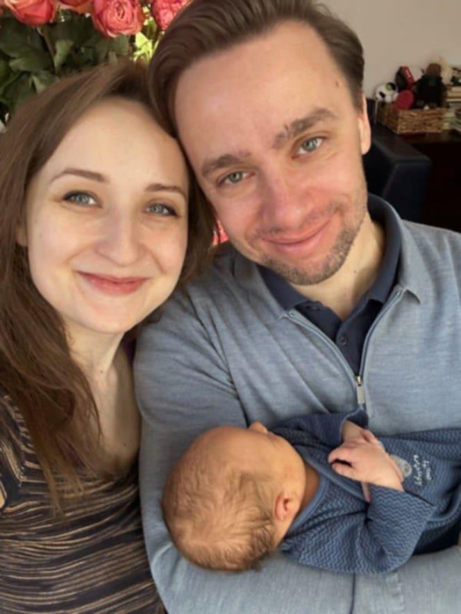 Karina i Krzysztof Bosak z dzieckiem