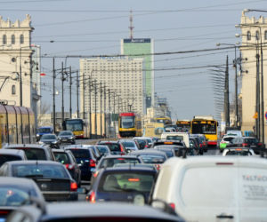 Więcej tramwajów most Poniatowskiego nie udźwignie 