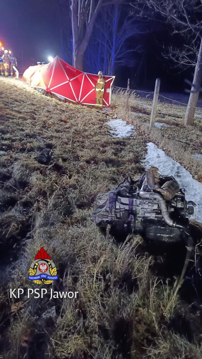 Dramat na trasie Wrocław - Jelenia Góra. Jedna osoba zginęła, cztery trafiły do szpitala