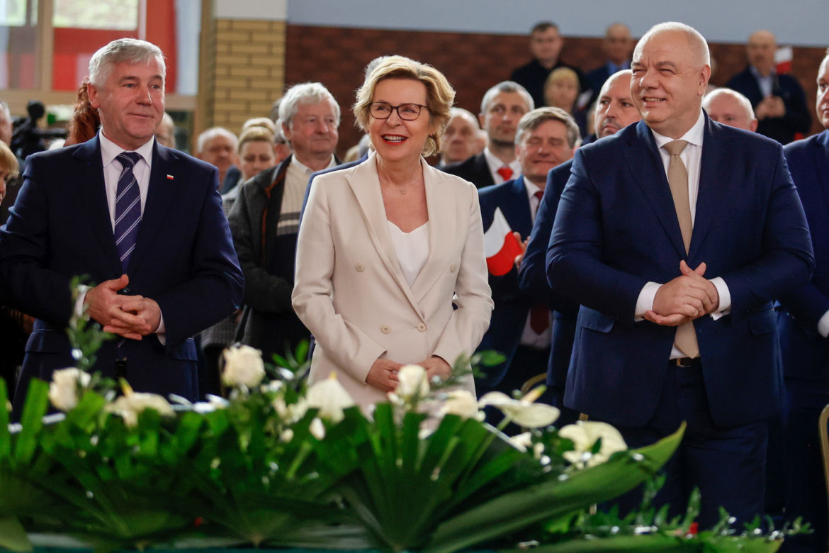 Premier Sasin chwali się budżetem: Rekordowa kwota! 