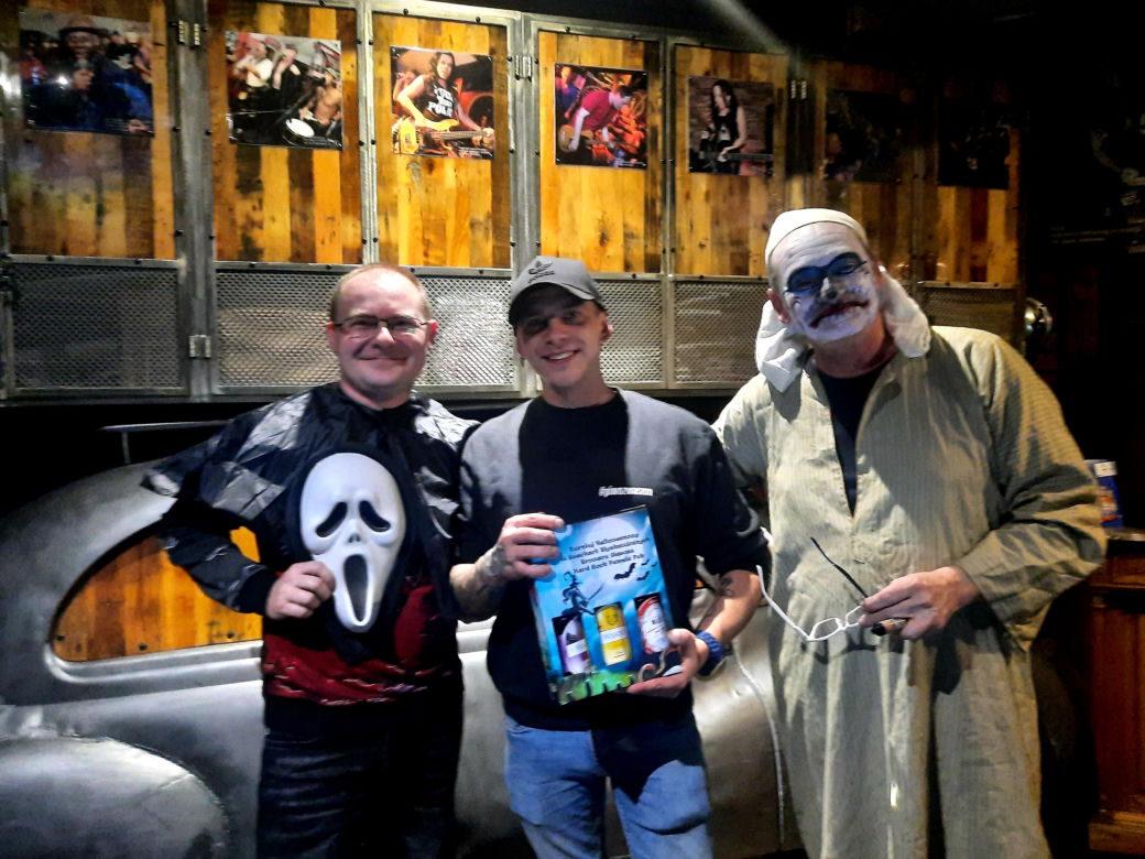 Halloweenowy turniej szachowy w Hard Rock Pubie Pamela. Torunianie i goście bawili się doskonale