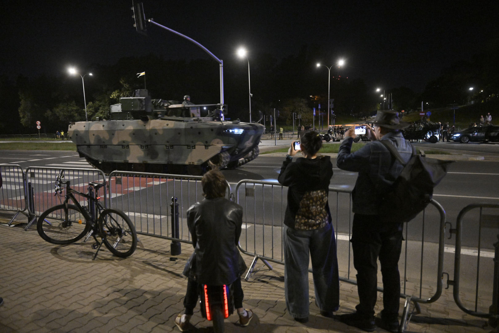 Nocna próba defilady wojskowej w Warszawie 2