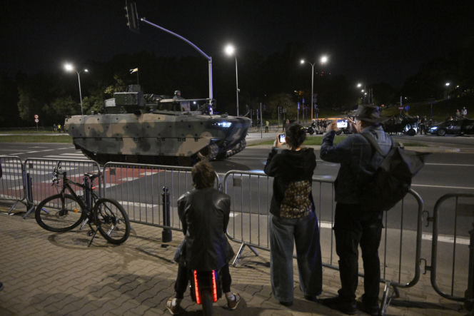 Nocna próba defilady wojskowej w Warszawie 2