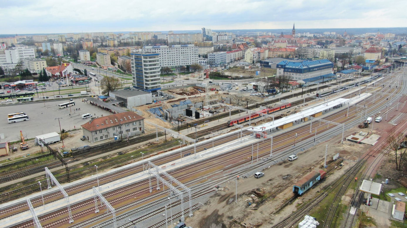 Nowy peron na stacji Olsztyn Główny gotowy. PKP pokazały zdjęcia