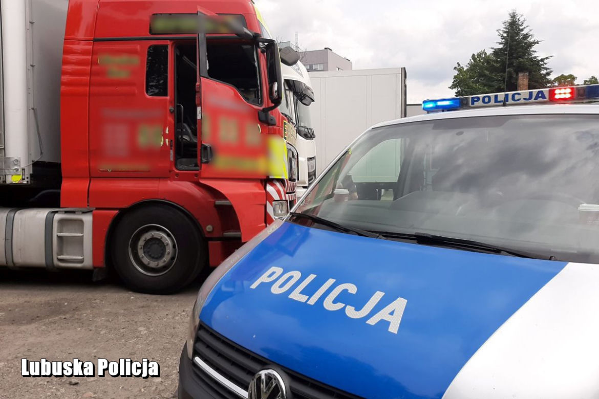 Pijany Ukrainiec kierował tirem. Alkohol ukradł z naczepy