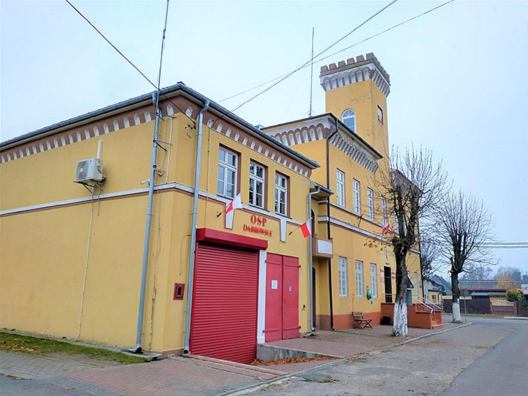 Dąbrowice, woj. łódzkie (847 mieszkanców)