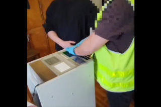 Najpierw razem pili, później polała się krew. Brat na brata ruszył z nożem!