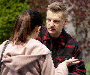 M jak miłość odc. 1524 po wakacjach 2020. Paweł (Rafał Mroczek), Kinga (Katarzyna Cichopek)