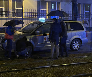 Taksówkarz zaatakowany nocą. Awantura z pościgiem w centrum Warszawy