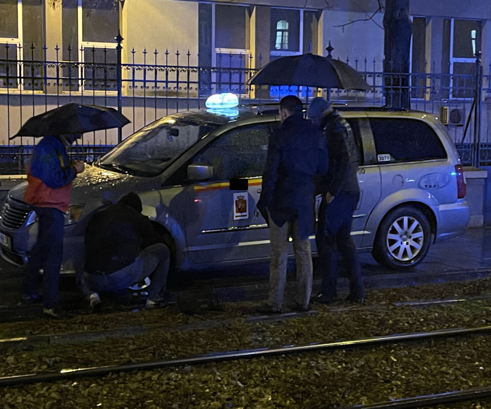 Taksówkarz zaatakowany nocą. Awantura z pościgiem w centrum Warszawy