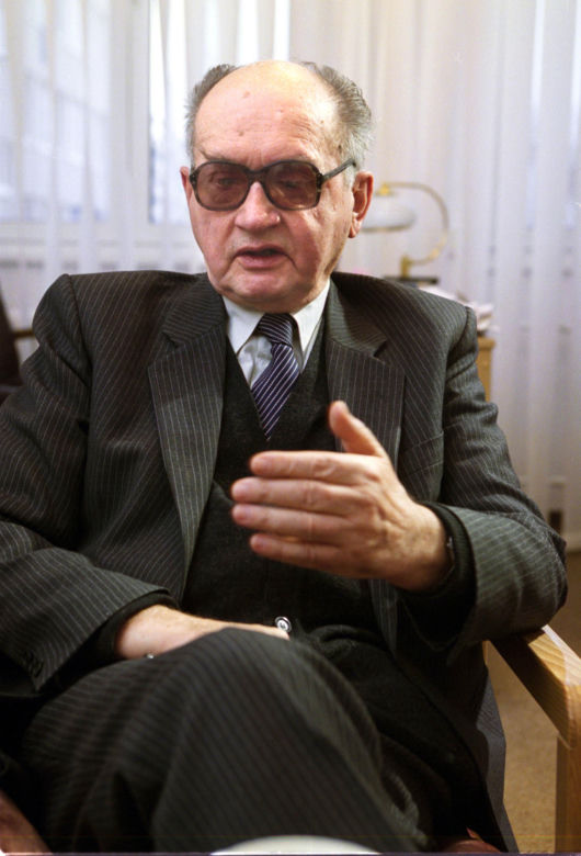 Grób Jaruzelskiego na Powązkach Wojskowych