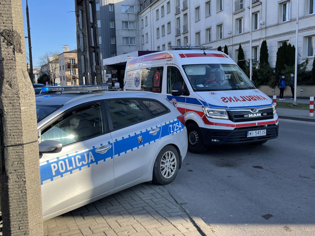 Bójka z użyciem młotka na Włochach. Są ranni i zatrzymani 