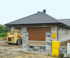 Przyłącza do domu w 2026 r. Jak uzyskać warunki i ile to kosztuje?