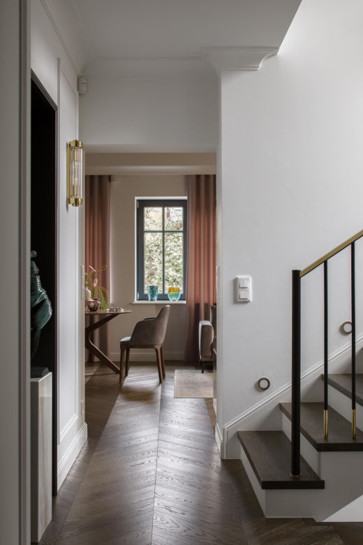 Klatka schodowa w stylu modern classic