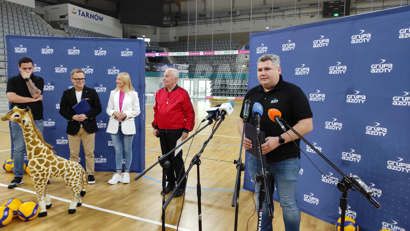 Podpisanie umowy sponsorskiej między Grupą Azoty S.A. i VOLLEY JEDYNKA Tarnów na sezon 2023/2024