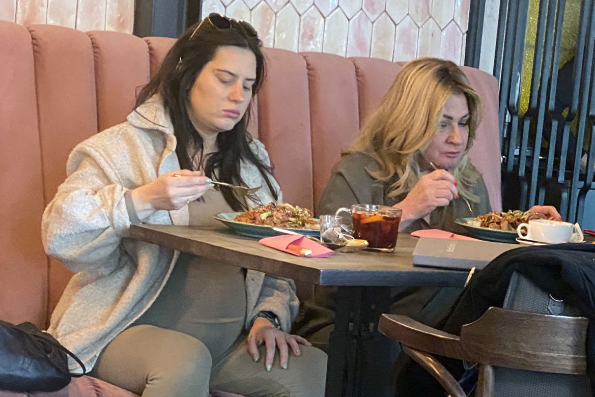 Beata Kozidrak i Agata Pietras na lunchu