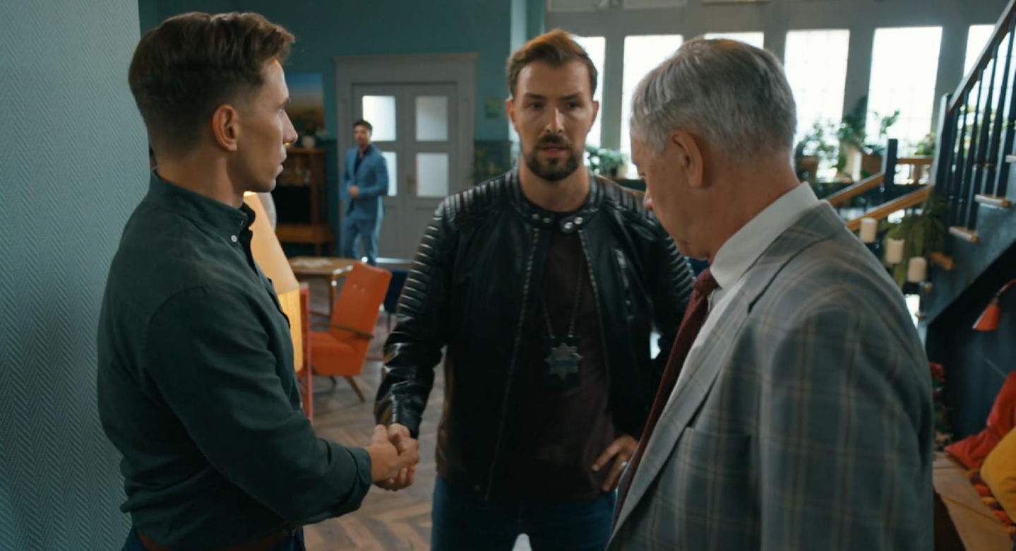 	Barwy szczęścia odc. 3125. Tomasz Kępski (Jakub Sokołowski), Henryk (Zbigniew Suszyński), Marcin Kodur (Oskar Stoczyński)