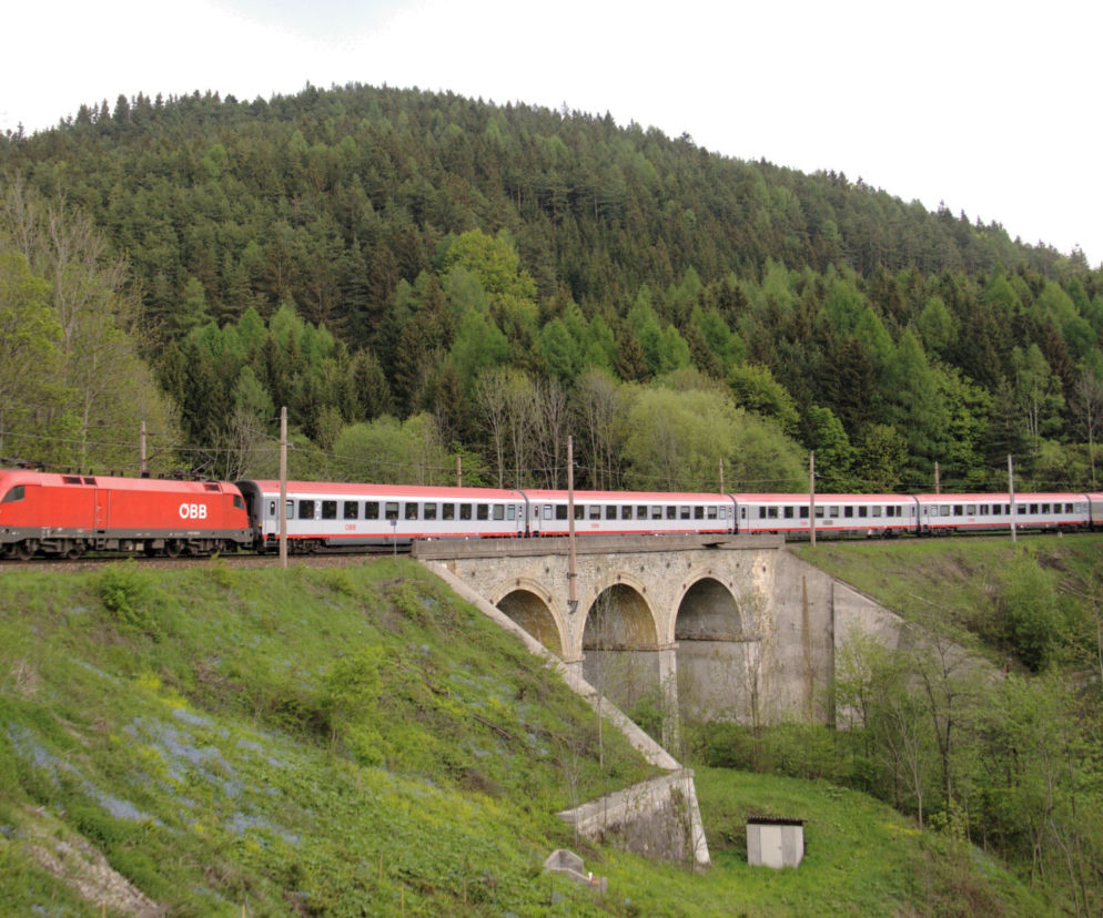 Pociąg Intercity Kolei Austraickich