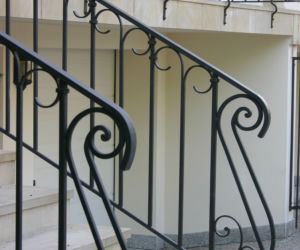 Miej oparcie w balustradzie 