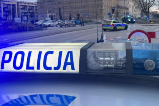 Bieliny. Miał grozić dzieciom przedmiotem przypominającym broń. 