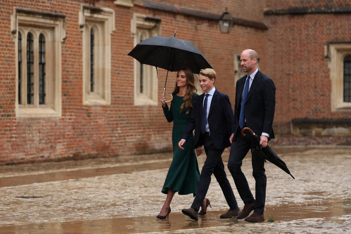 Książę George rozpoczął naukę w Eton. 25 lat temu tą samą szkołę rozpoczynał jego ojciec książę William