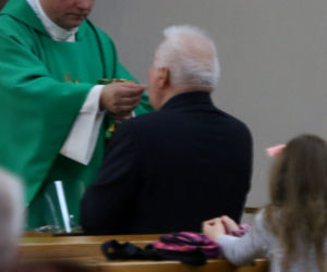 Lech Wałęsa na niedzielnej mszy