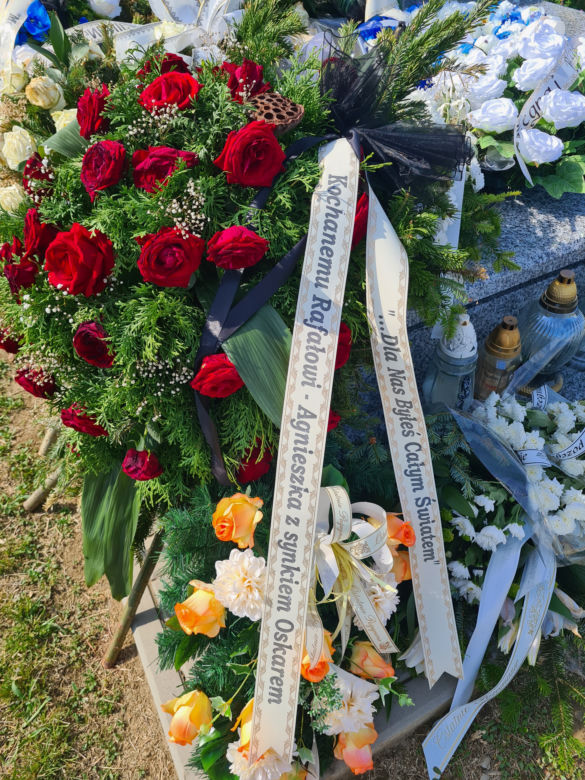 Grób Rafała L., który utonął w Sanie w Wólce Turebskiej. Przejmujący widok