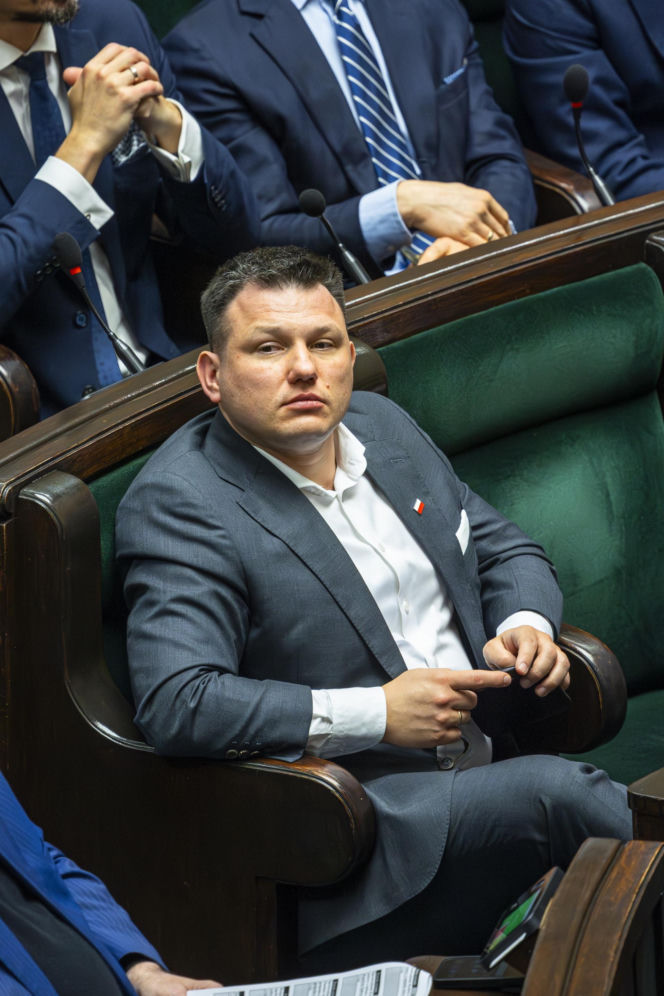 Sławomir Mentzen na zakupach w galerii