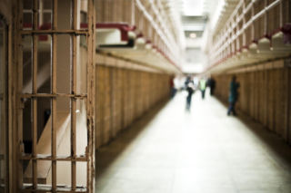 Napadł dlatego, bo chciał do więzienia. Zaskakująca historia