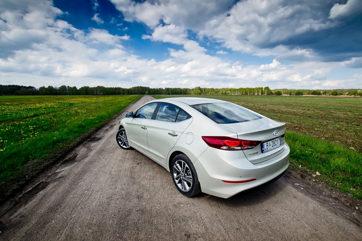 Hyundai Elantra VI generacja