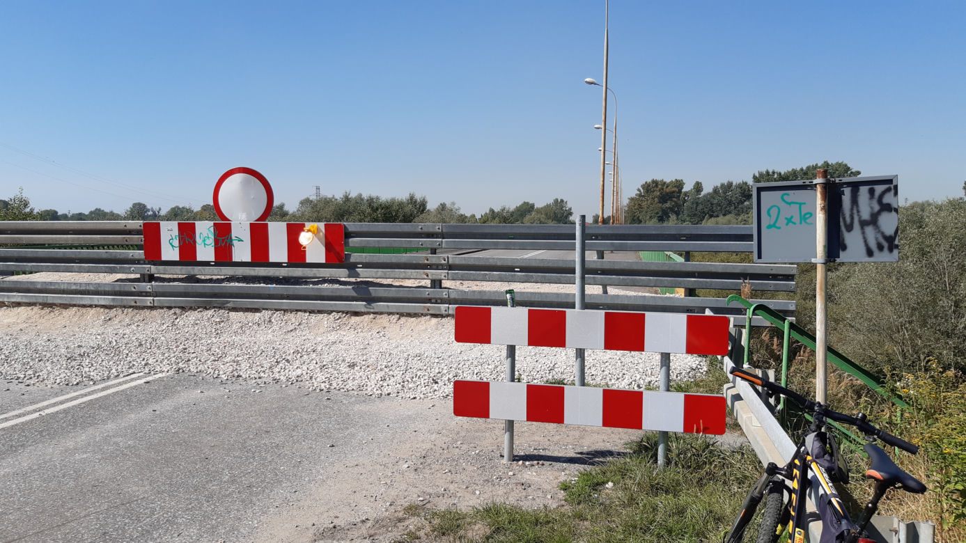 Elementy mostu w Ostrowie trafią na złom