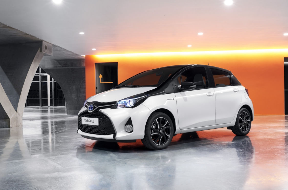 Toyota Yaris Bi-Tone 