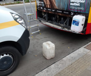 Panika w autobusie. Jedna osoba zabrana do szpitala