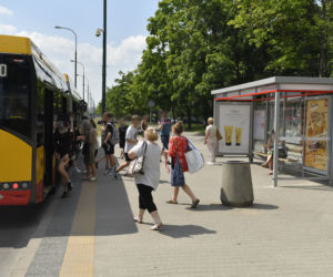 Piekło pod wiatami przystankowymi