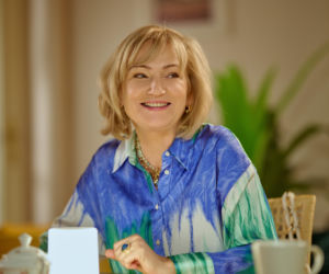 Na Wspólnej, odcinek 4160: Halinka dzwoni do Danki i oznajmia, że została porwana do Turcji