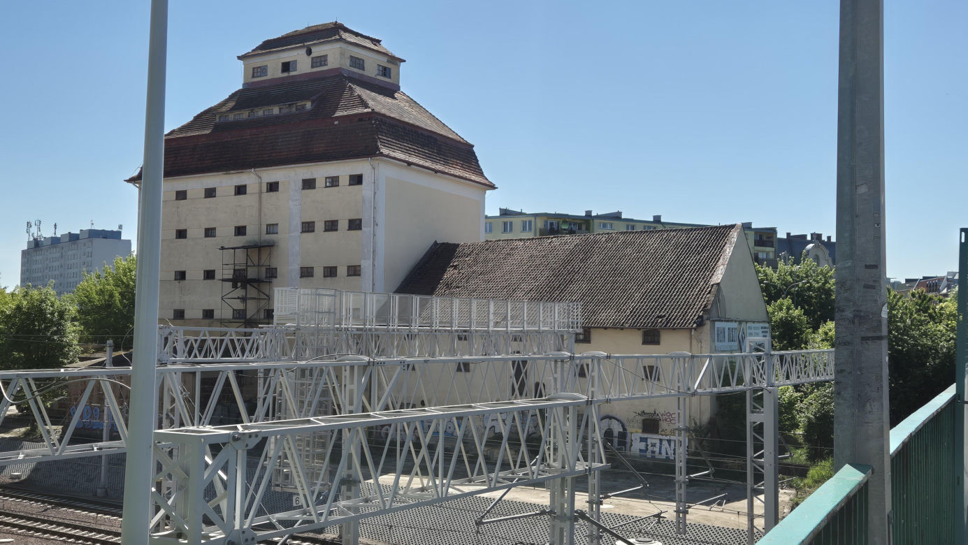 Ten wyjątkowy zabytek w Olsztynie ma ponad 100 lat. Od wielu lat stoi i niszczeje