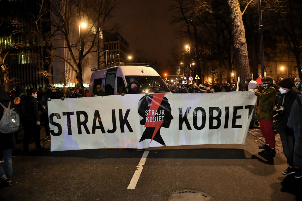 Wielki protest kobiet w Warszawie 27.01.2021. Trybunał Konstytucyjny opublikował uzasadnienie wyroku 
