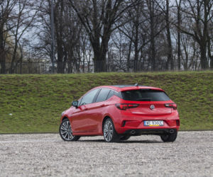Opel Astra 1.6 Turbo 200 KM M6 Elite