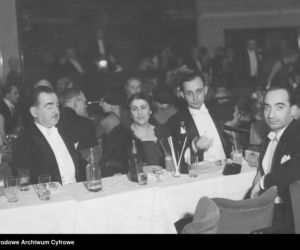 Sylwestrowe bale w II RP. Elegancja, szampan i mazur o północy