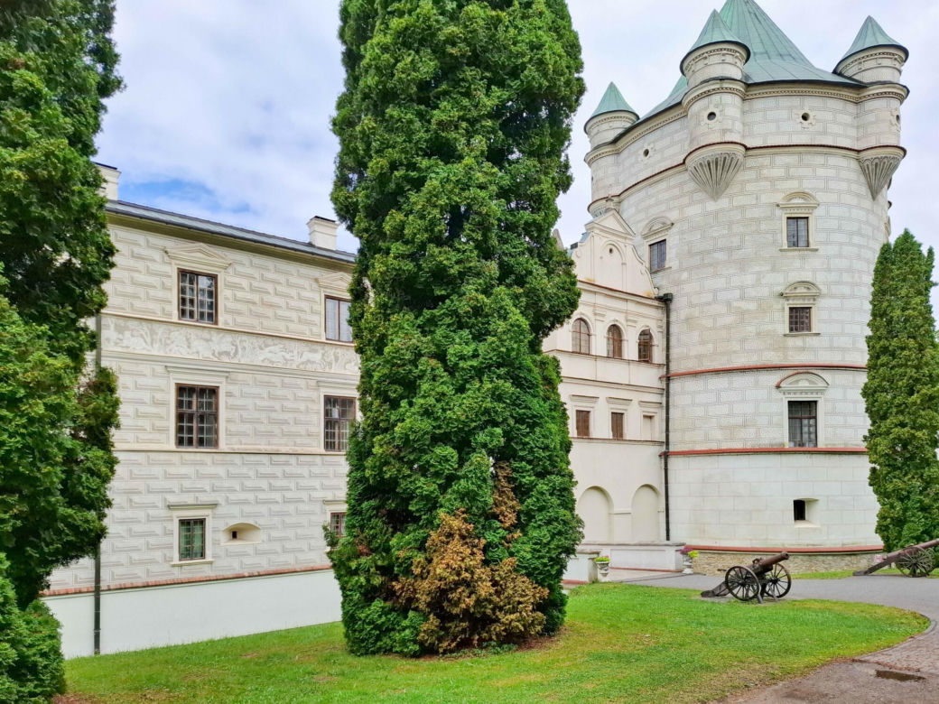 Mało kto wie o tym polskim zamku. To prawdziwa perła Podkarpacia